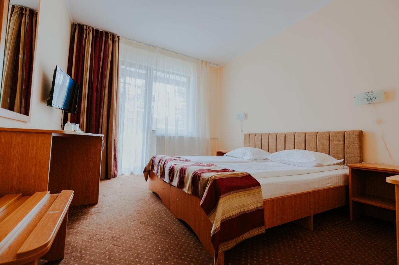 Hotel Tusnad BaileTusnad Buitenkant foto