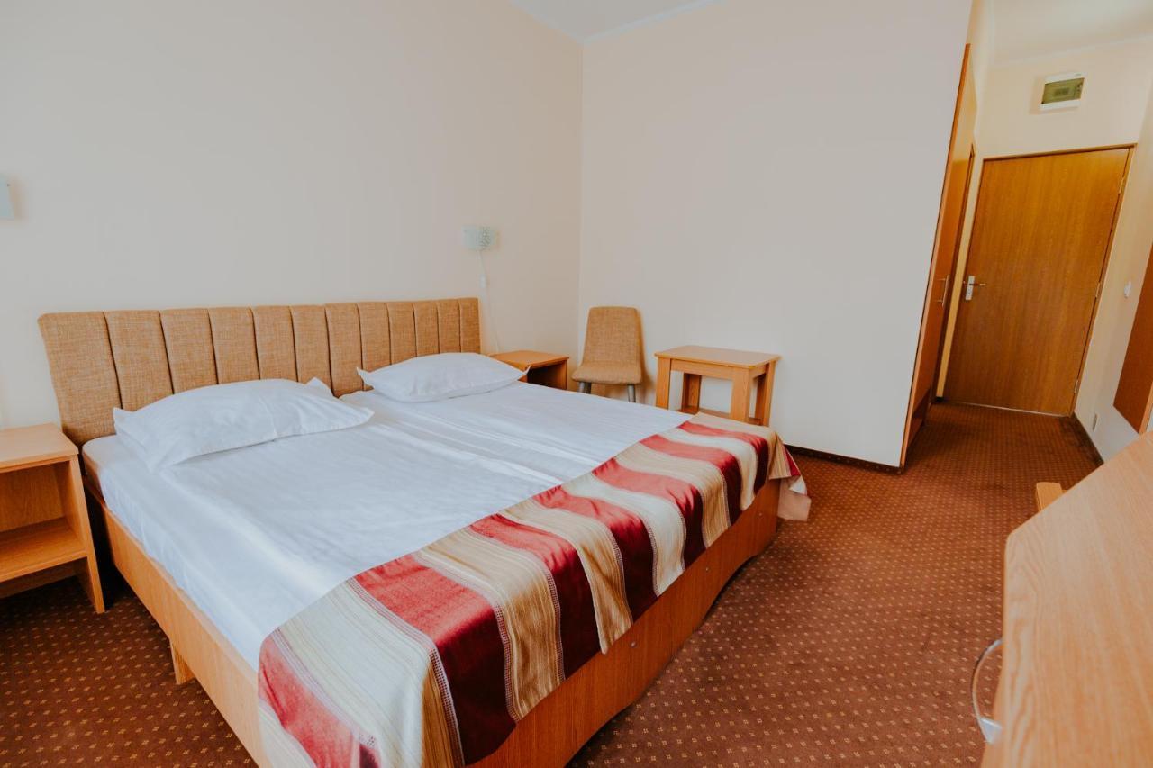 Hotel Tusnad BaileTusnad Buitenkant foto
