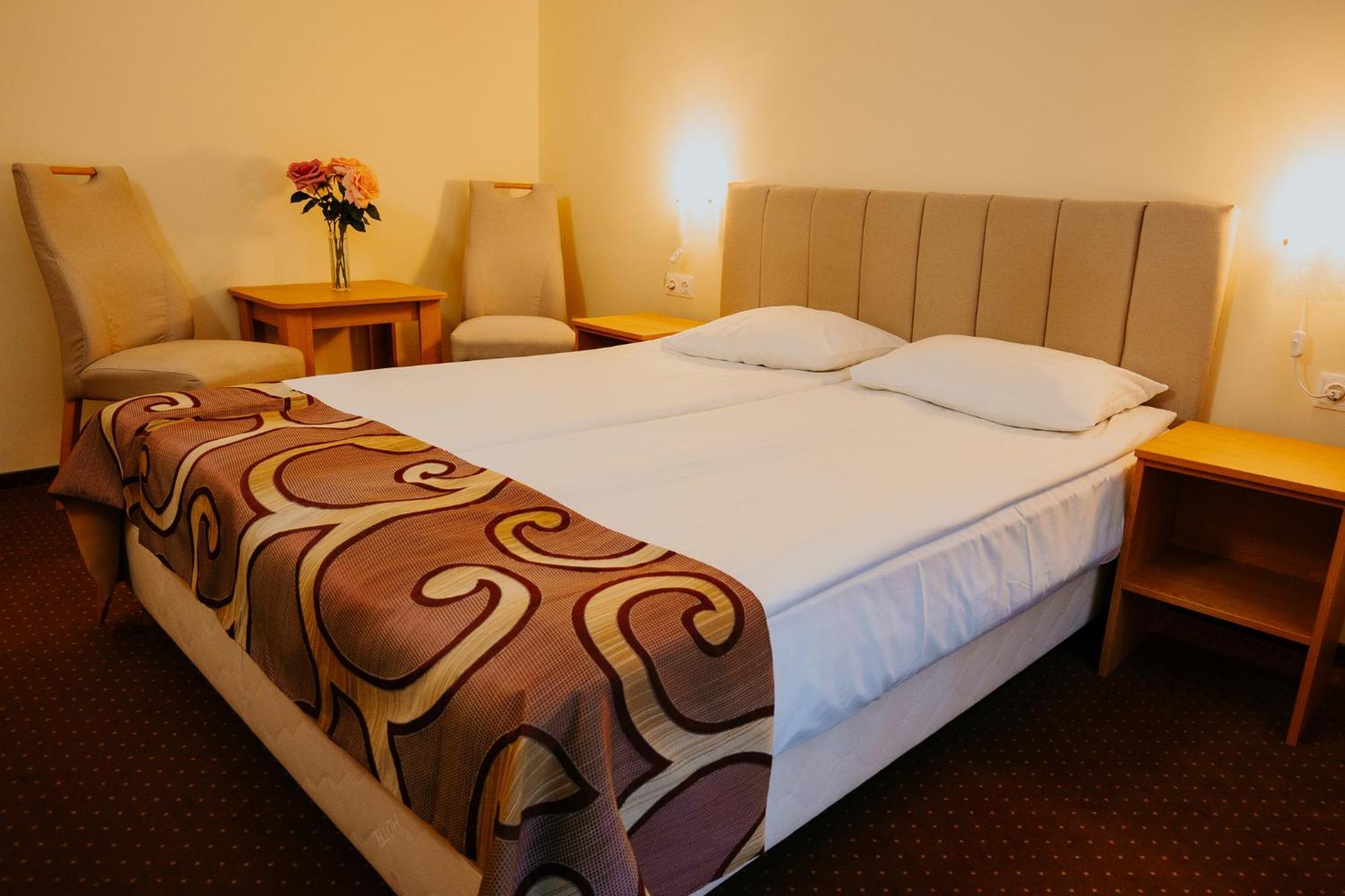 Hotel Tusnad BaileTusnad Buitenkant foto