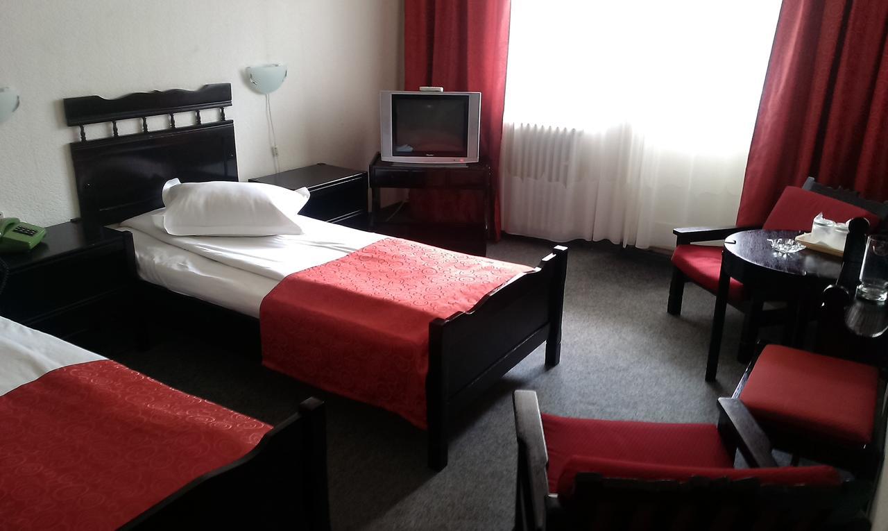 Hotel Tusnad BaileTusnad Buitenkant foto